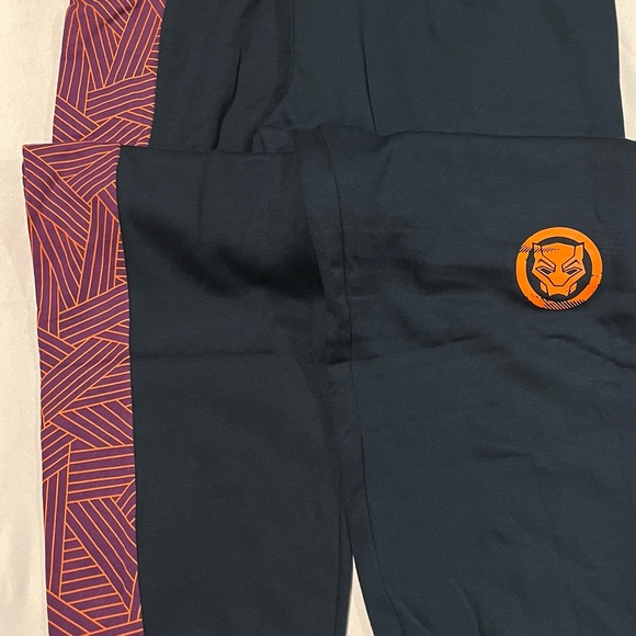 Lg Disney Marvel Black Panther World of Wakanda Navy & Orange Jogger Sweatpants - Picture 2 of 2